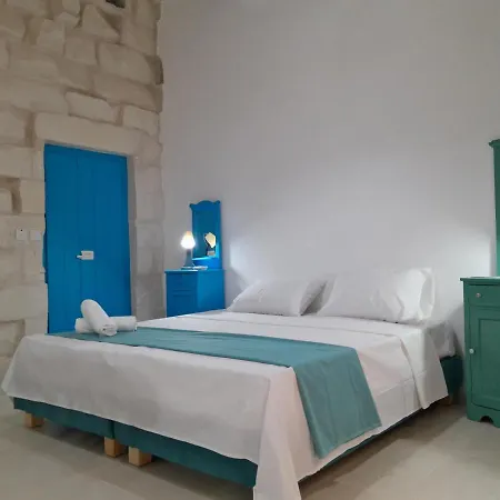 Limestone Sun Suites Bed & Breakfast *